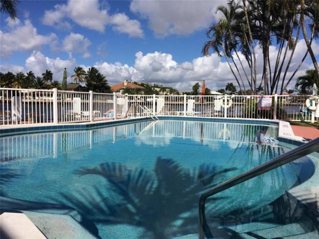 Studio Intracoastal Views! 5 Min Walk To The Beach Βίλα Pompano Beach Εξωτερικό φωτογραφία